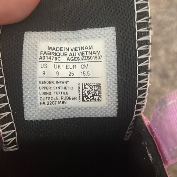 Toddler girl 💎dazzled💎 Converse shoes - Picture 4 of 5